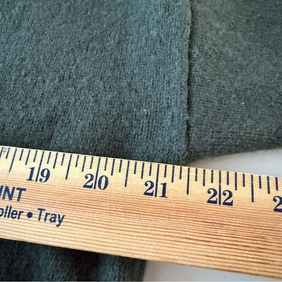 Rails Percy Olive Gold Stars - XL Green Soft Sweater. - Picture 6 of 14